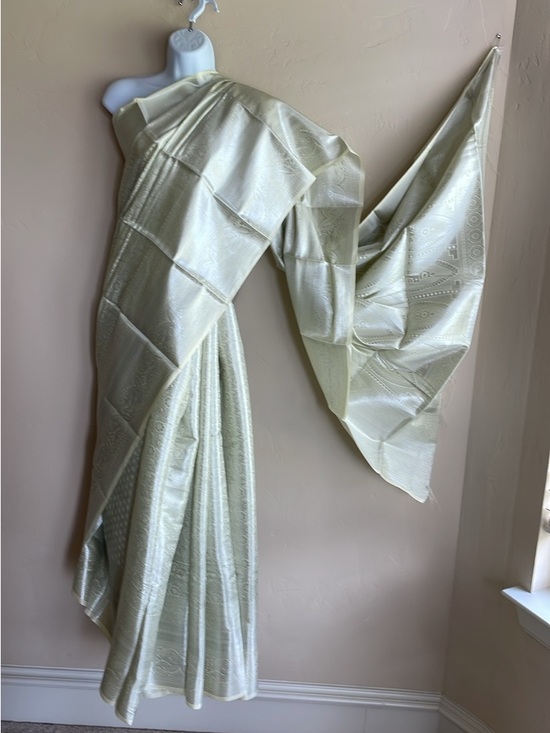 Saree - Picture 8 of 10